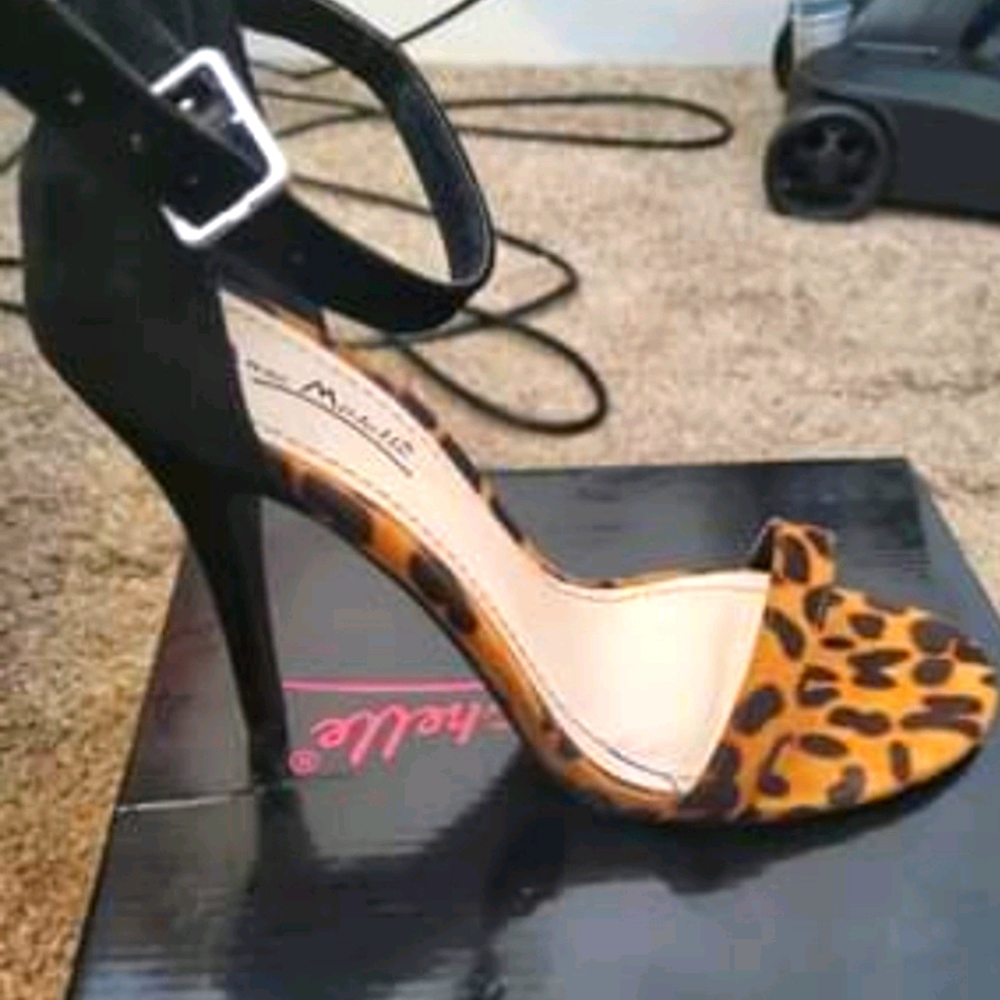 Shoe
